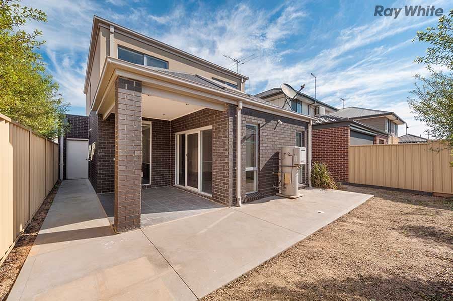 7 Murchison Place, Caroline Springs VIC 3023, Caroline Springs - Thumbnail 8