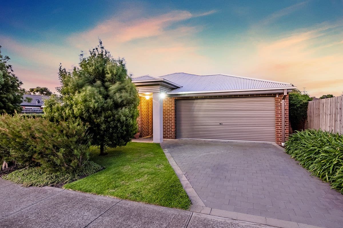 8 Danita Way, Cranbourne West VIC 3977, Cranbourne West - Thumbnail 3