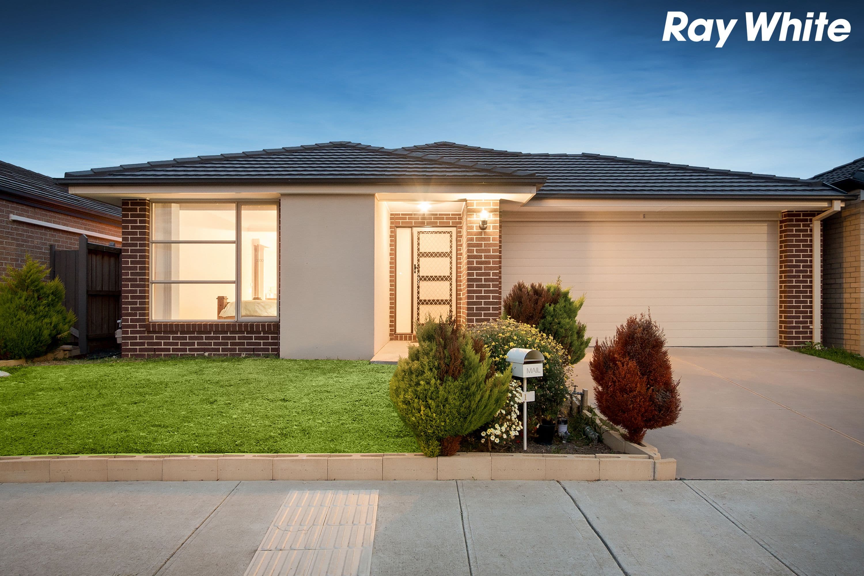 1 Longmeadow Road, Officer VIC 3809, Officer - Thumbnail 2