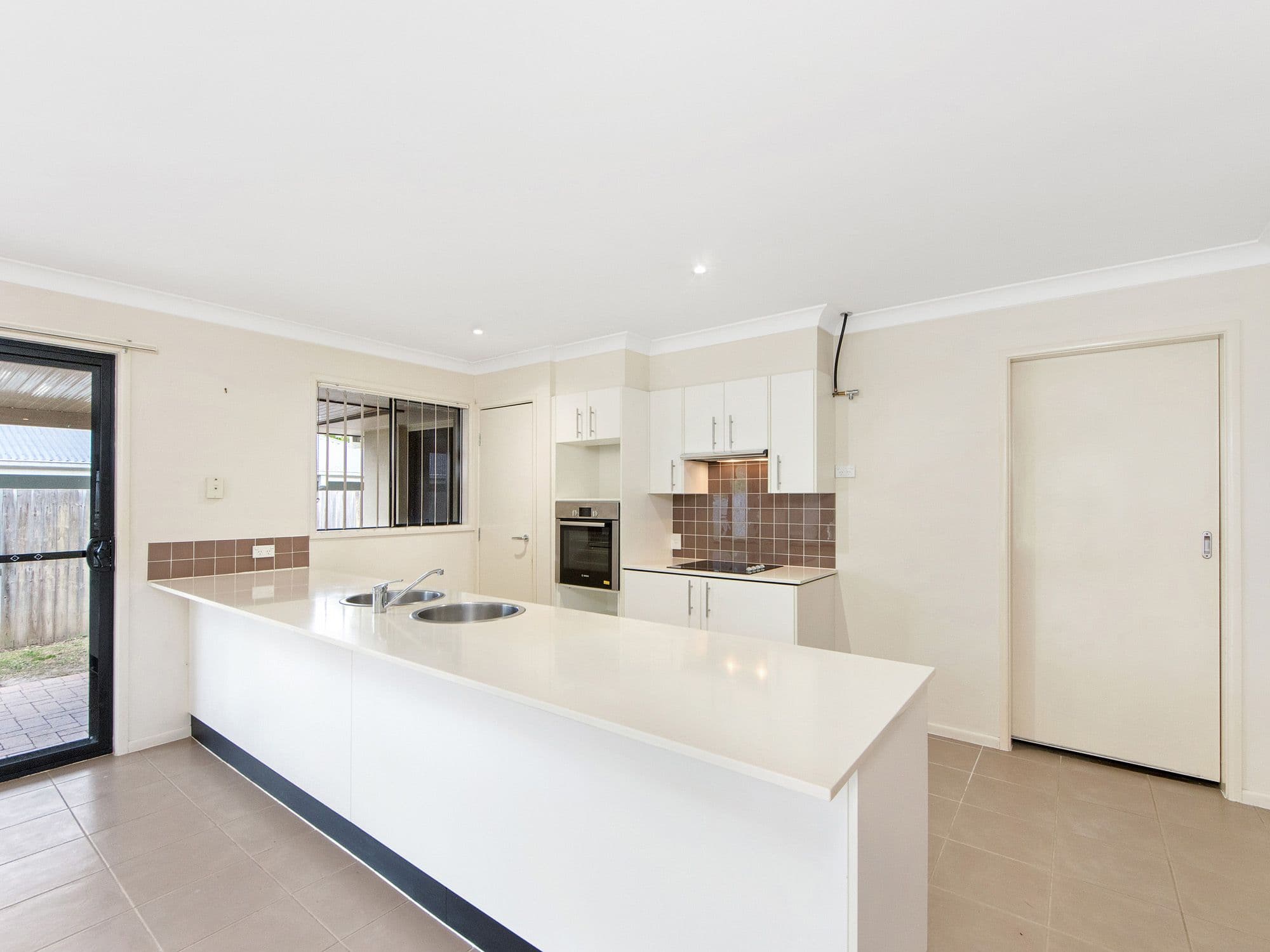 12 Flynn Court, Maudsland QLD 4210, Maudsland - Thumbnail 2