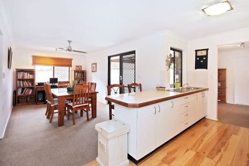 17 Mackay Place, BURLEIGH WATERS QLD 4220, Burleigh Waters - Thumbnail 2