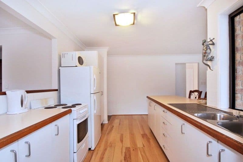 17 Mackay Place, BURLEIGH WATERS QLD 4220, Burleigh Waters - Thumbnail 8