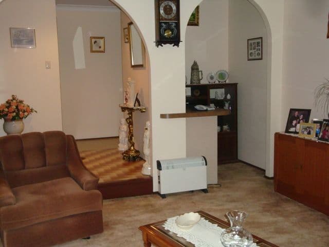 14  Timothy Place, EDENSOR PARK NSW 2176, Edensor Park - Thumbnail 5