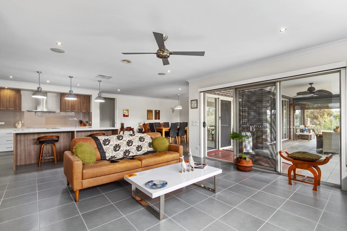 5 Waterrun Close, Traralgon VIC 3844, Traralgon - Thumbnail 5