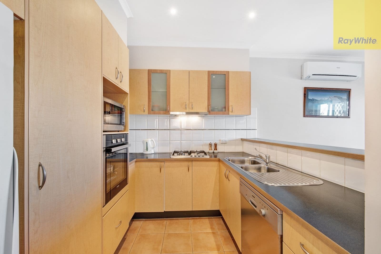 6 Amberlea Circuit, Taylors Hill VIC 3037, Taylors Hill - Thumbnail 3