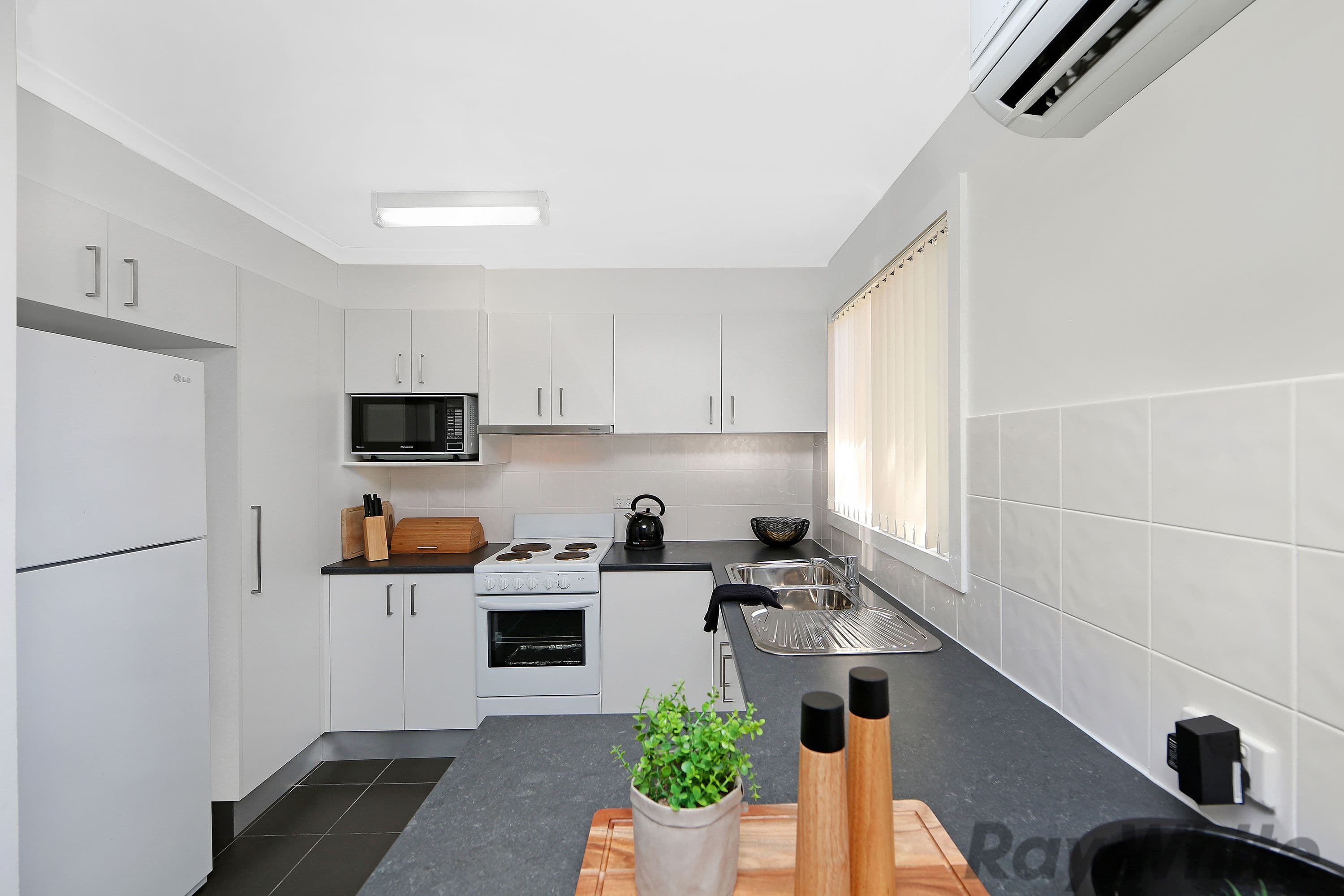 45 Chelmsford Road, Charmhaven - Thumbnail 6