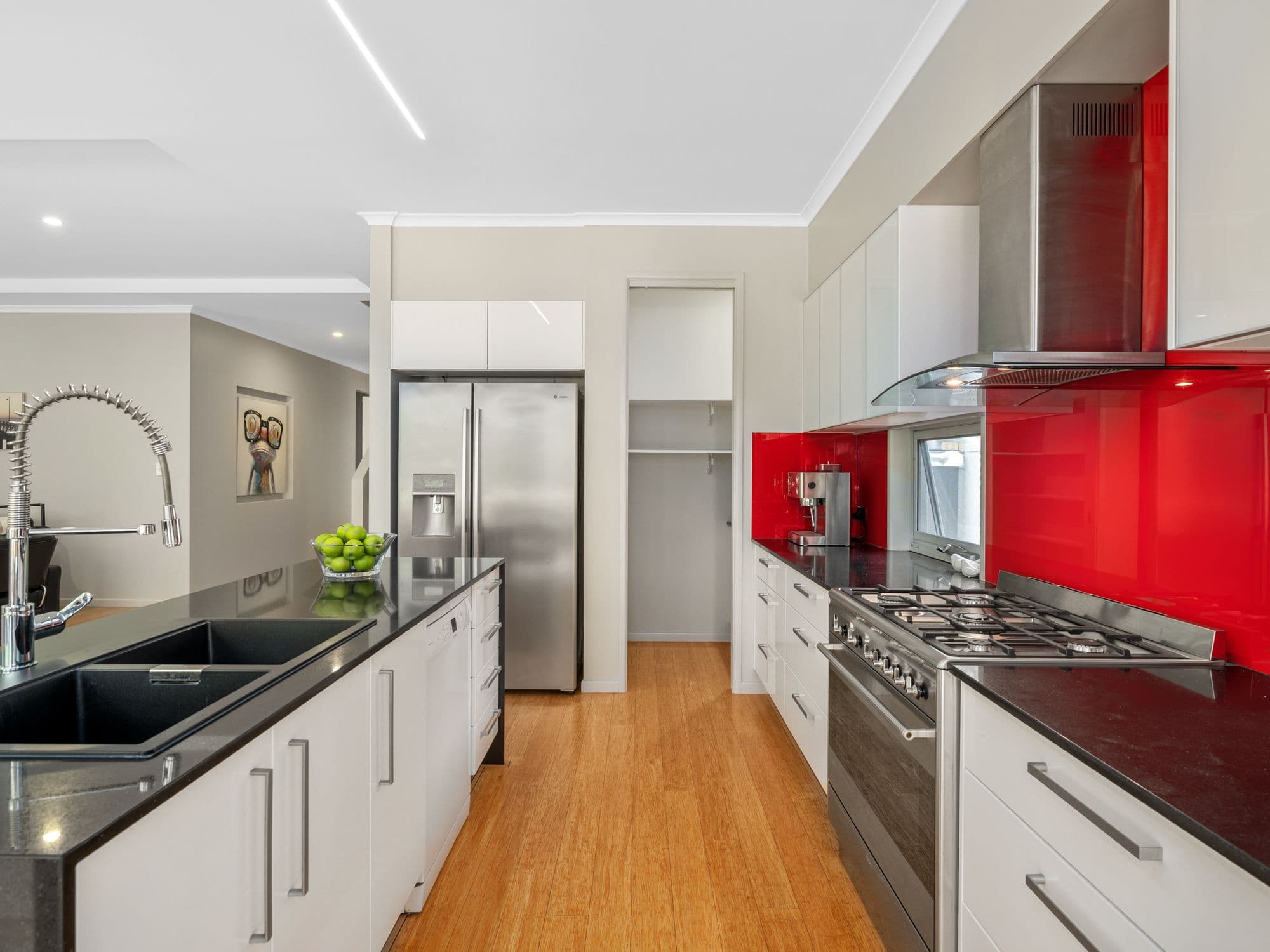 28 Arundal Street, Brighton QLD 4017, Brighton - Thumbnail 3