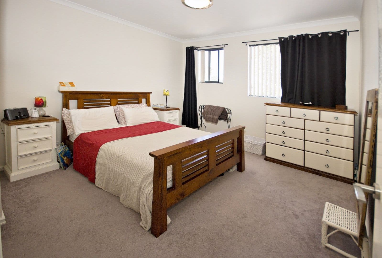 30a Montrose Way, NOLLAMARA WA 6061, Nollamara - Thumbnail 4
