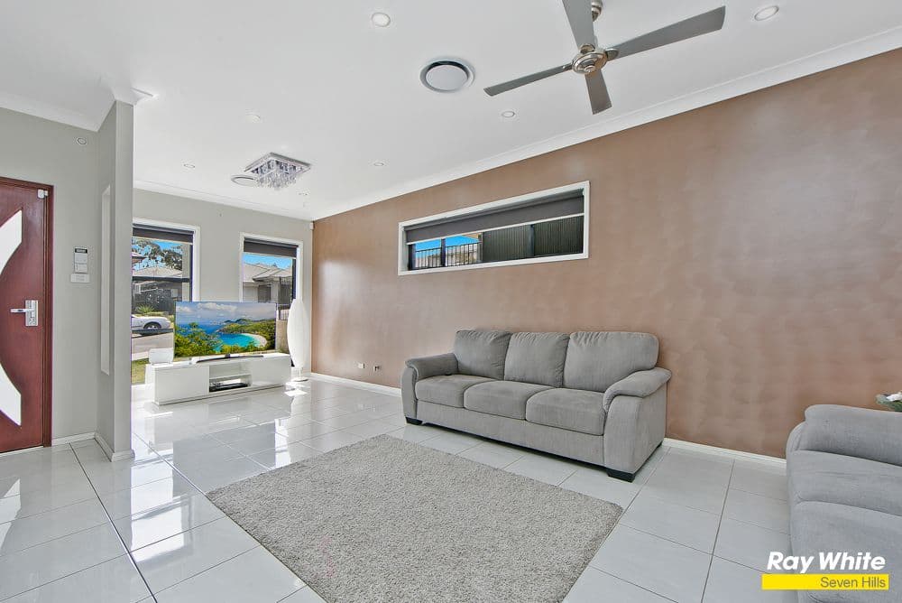 6 Murcutt Street, Ropes Crossing - Thumbnail 2
