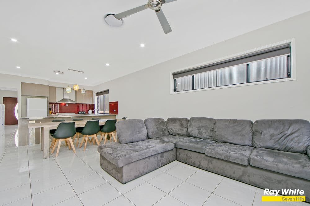6 Murcutt Street, Ropes Crossing - Thumbnail 3