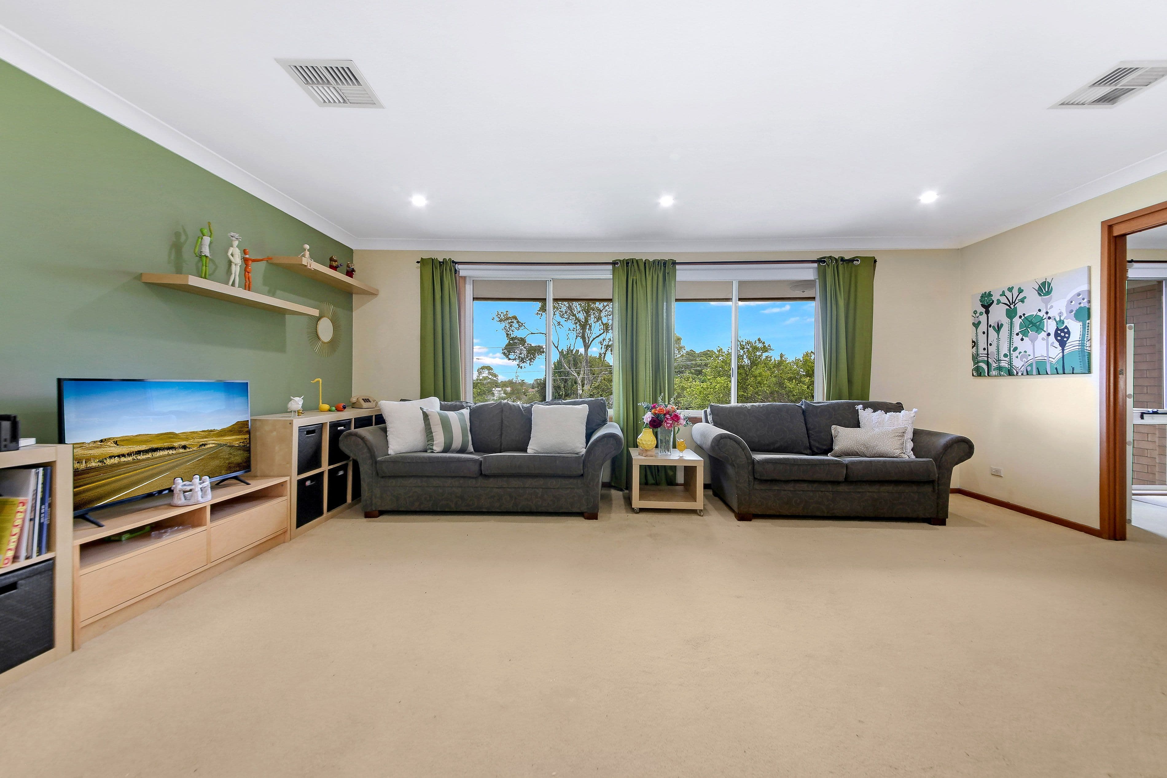 9 Yvonne Crescent, Georges Hall NSW 2198, Bass Hill - Thumbnail 2