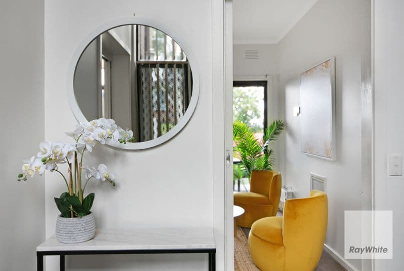 3 Drake Close, Gladstone Park VIC 3043, Gladstone Park - Thumbnail 2