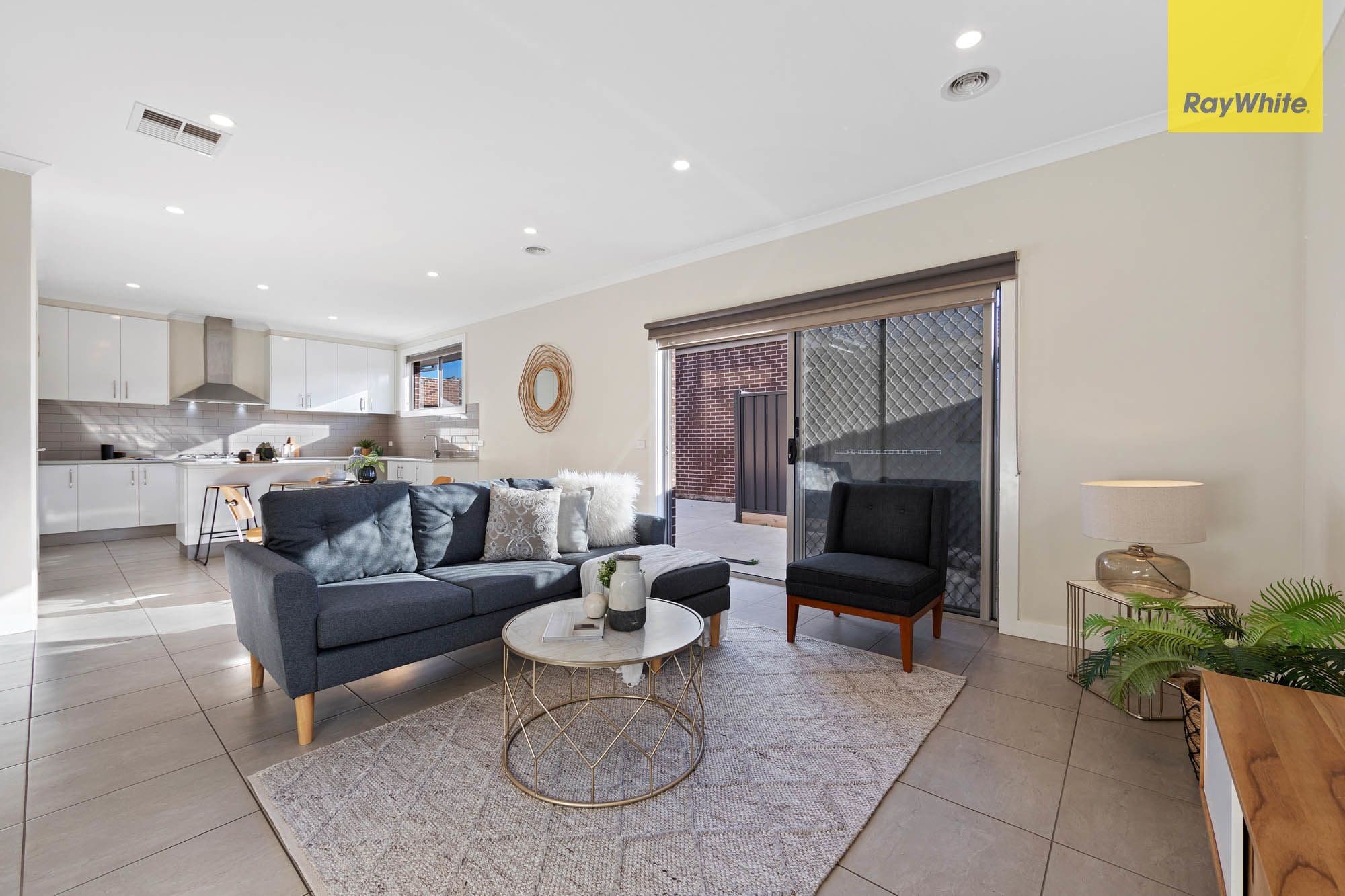 29 Leonard Avenue, St Albans VIC 3021, St Albans - Thumbnail 2