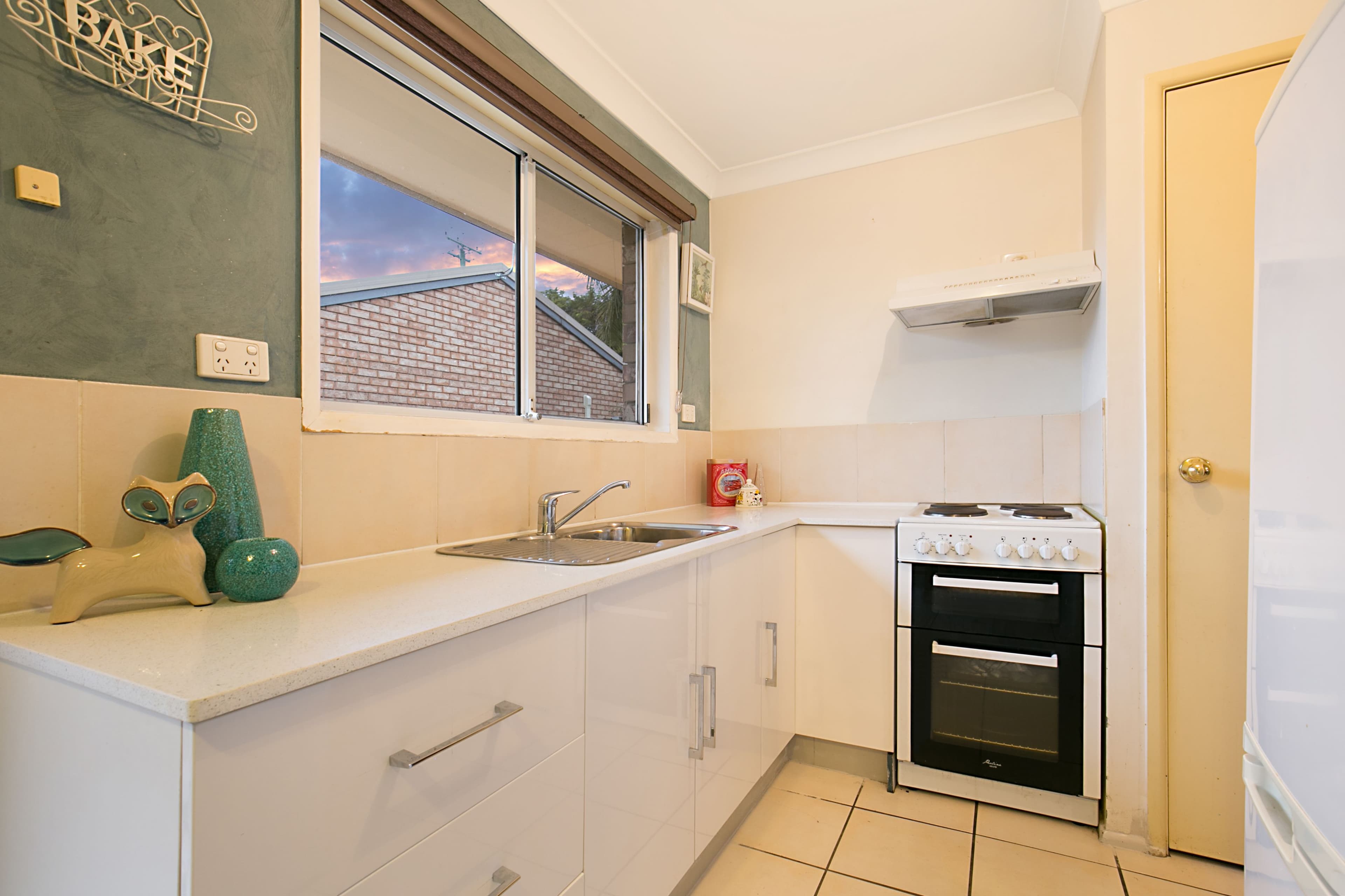 52 Dennis Road, Springwood QLD 4127, Springwood - Thumbnail 4