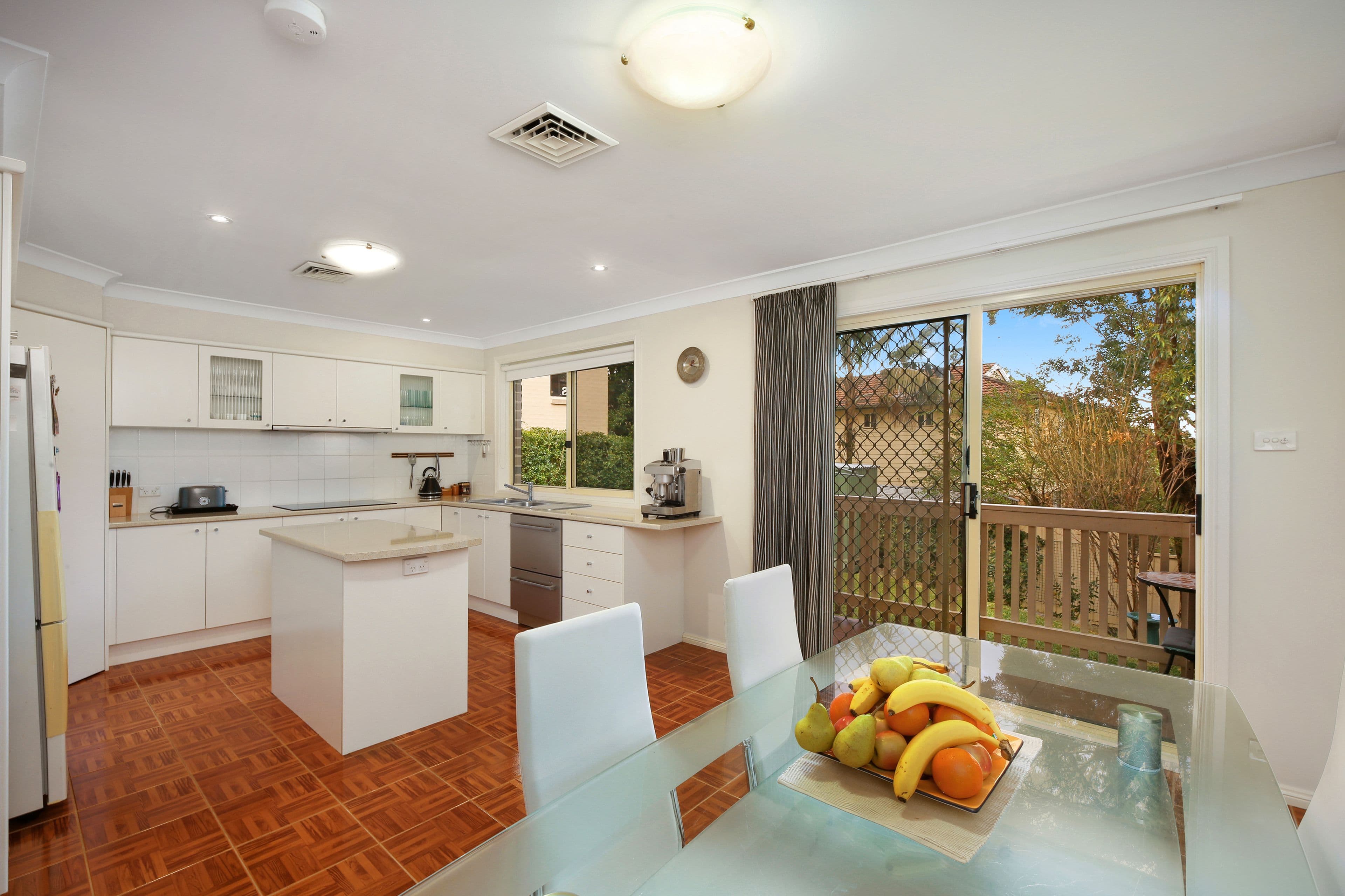 8 Julie Street, Saratoga - Thumbnail 3