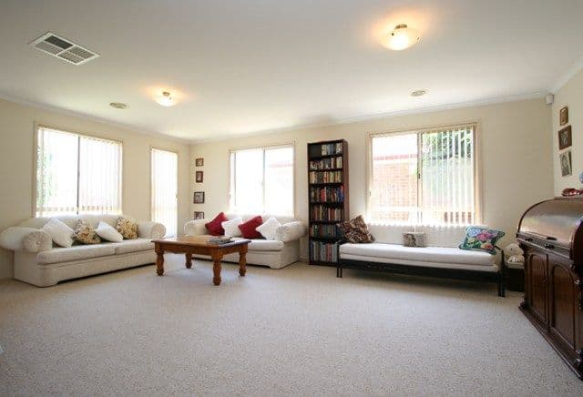22 Inglewood Street, GUNGAHLIN ACT 2912, Gungahlin - Thumbnail 2