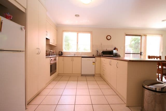 22 Inglewood Street, GUNGAHLIN ACT 2912, Gungahlin - Thumbnail 4