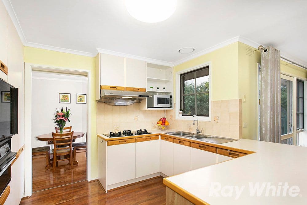12 Beleura Avenue, Vermont VIC 3133, Vermont - Thumbnail 2