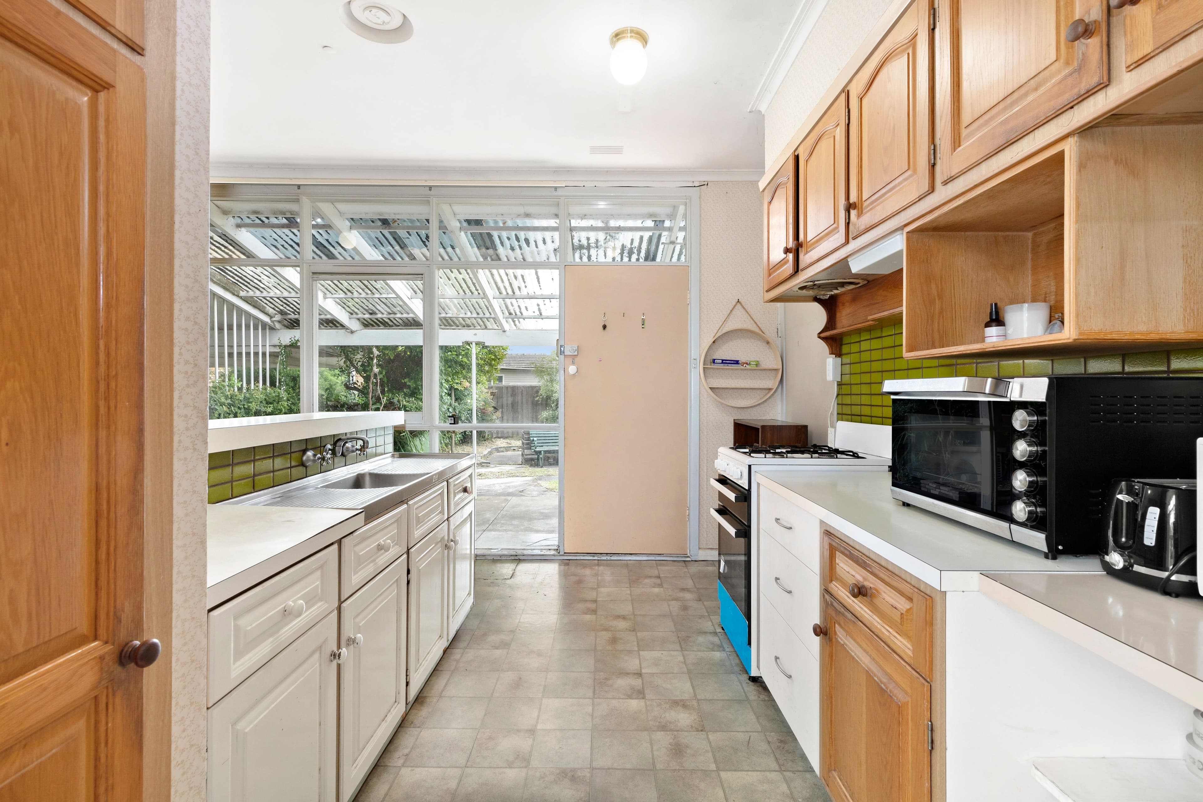 24 Jess Street, Reservoir VIC 3073, Reservoir - Thumbnail 6