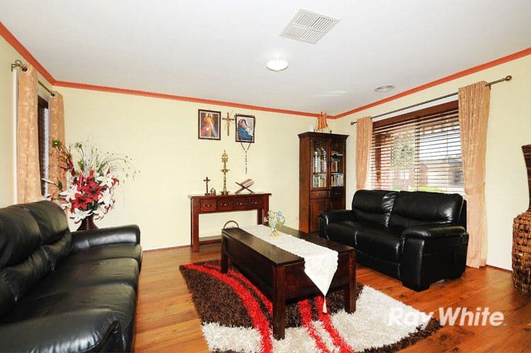 3 Trinity Drive, Langwarrin VIC 3910, Langwarrin - Thumbnail 2