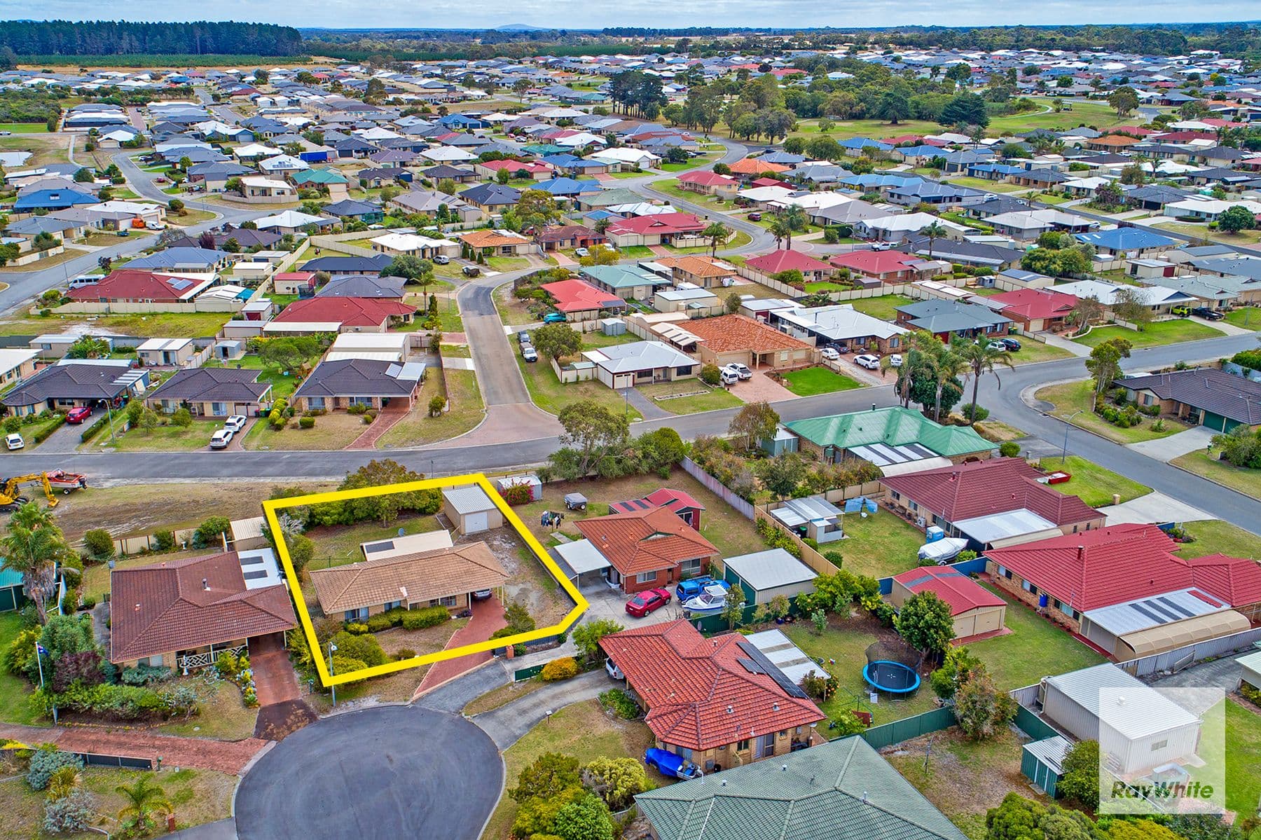 18 Cordoba Way, Orana WA 6330, Orana - Thumbnail 2