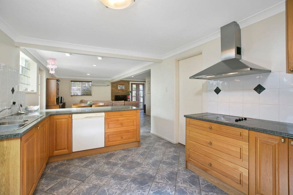 10 Tamarix Street, Alexandra Hills QLD 4161, Alexandra Hills - Thumbnail 4
