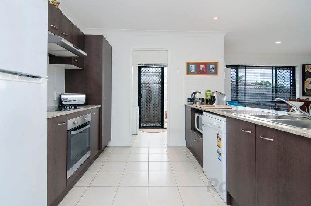10 Equinox Street, Berrinba QLD 4117, Berrinba - Thumbnail 2