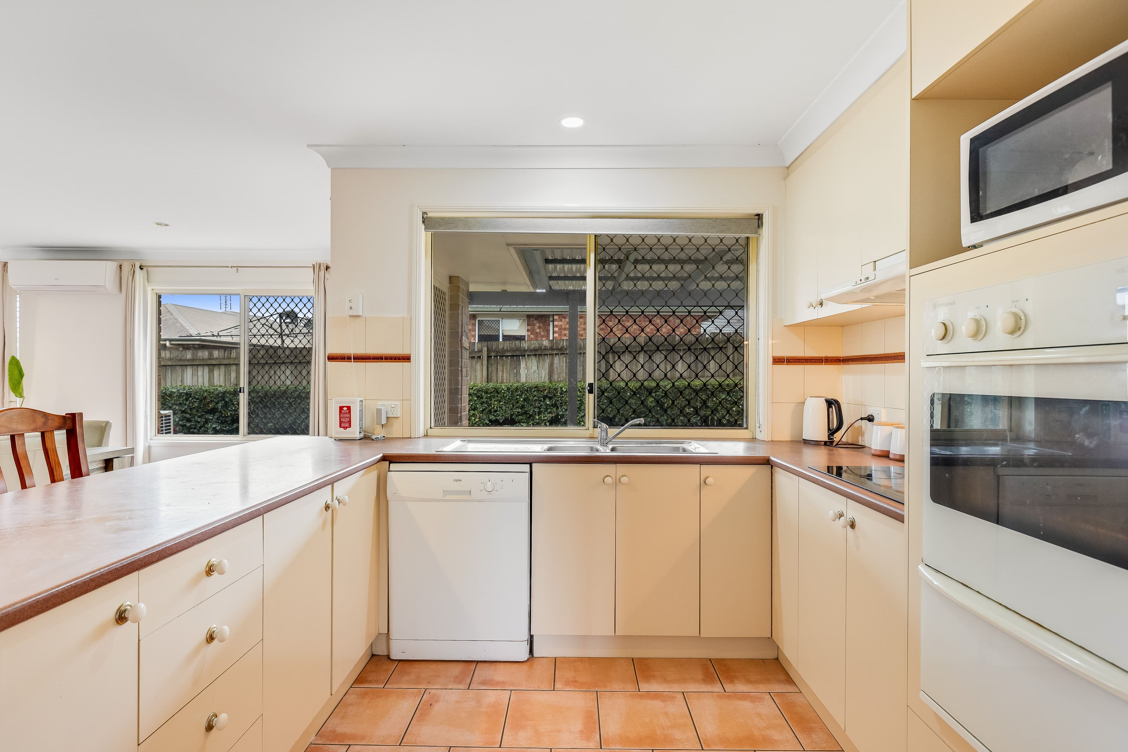93 Hursley Road, Glenvale QLD 4350, Glenvale - Thumbnail 8