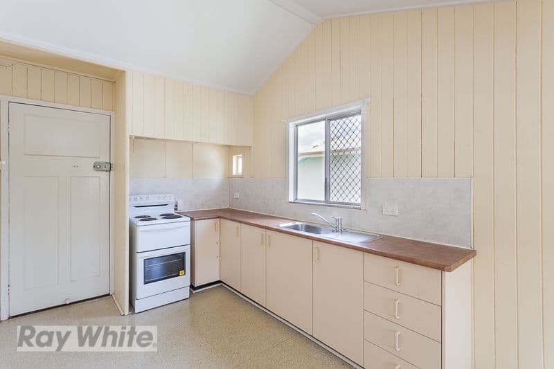 16 Newdegate Street, GREENSLOPES QLD 4120, Greenslopes - Thumbnail 5