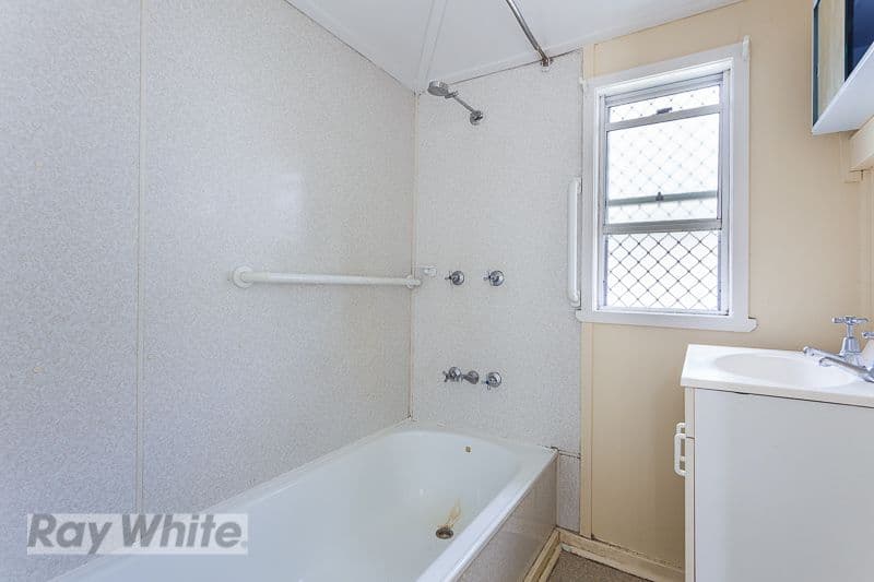 16 Newdegate Street, GREENSLOPES QLD 4120, Greenslopes - Thumbnail 7