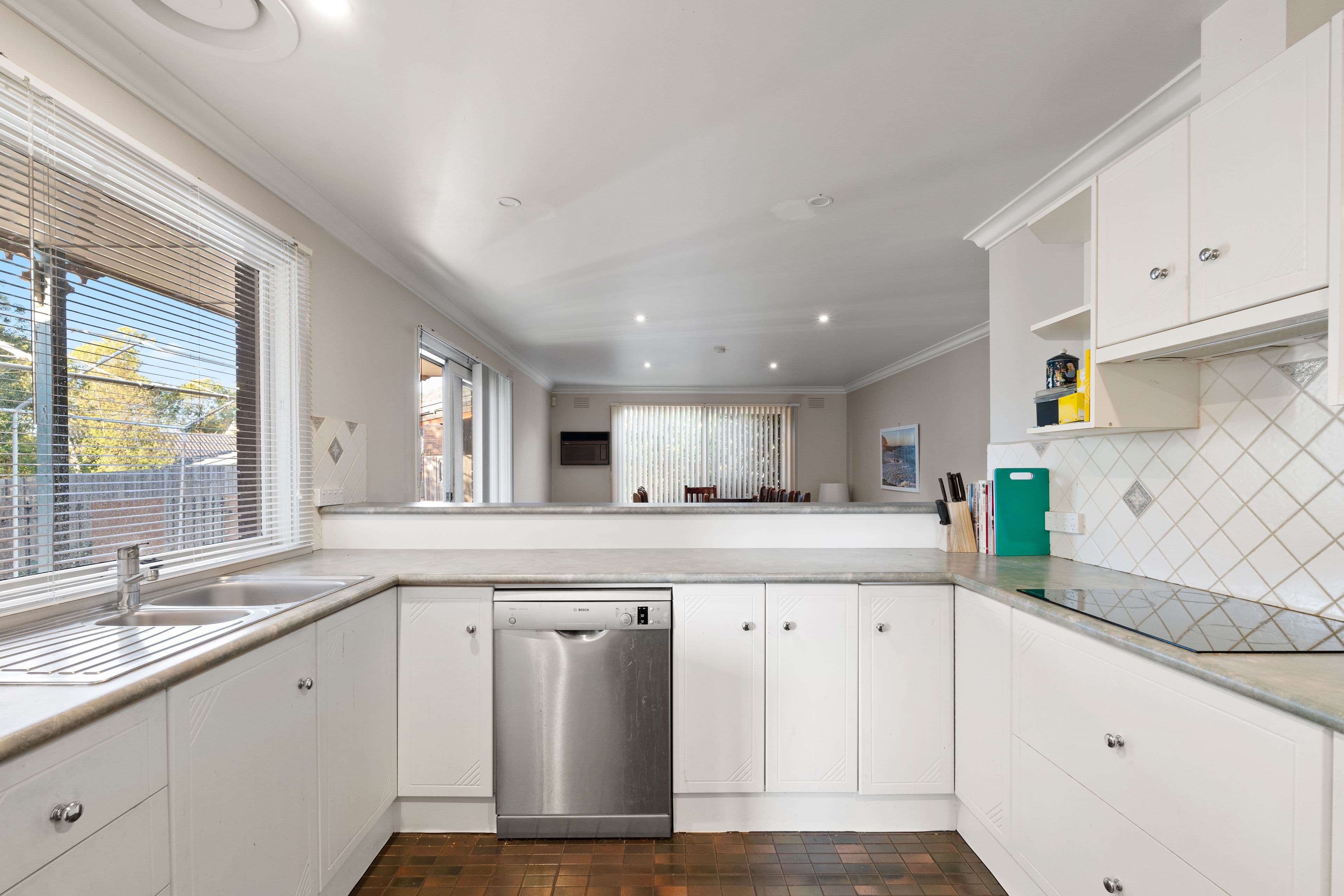 5 Burnside Court, Wantirna South VIC 3152, Wantirna South - Thumbnail 5
