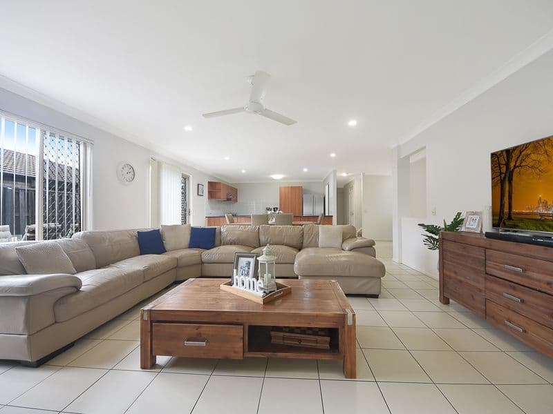 10 Hollywood Avenue, Bellmere QLD 4510, Bellmere - Thumbnail 7
