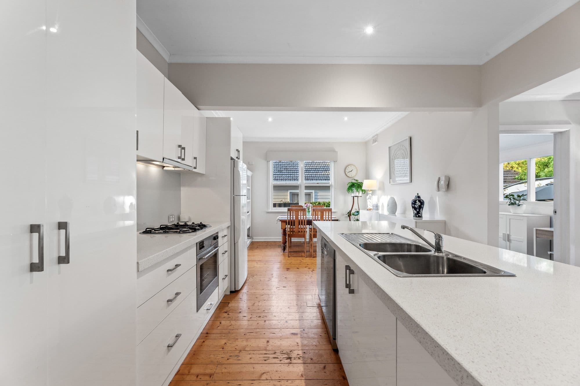 31 Clanbrae Avenue, Burwood VIC 3125, Burwood - Thumbnail 3