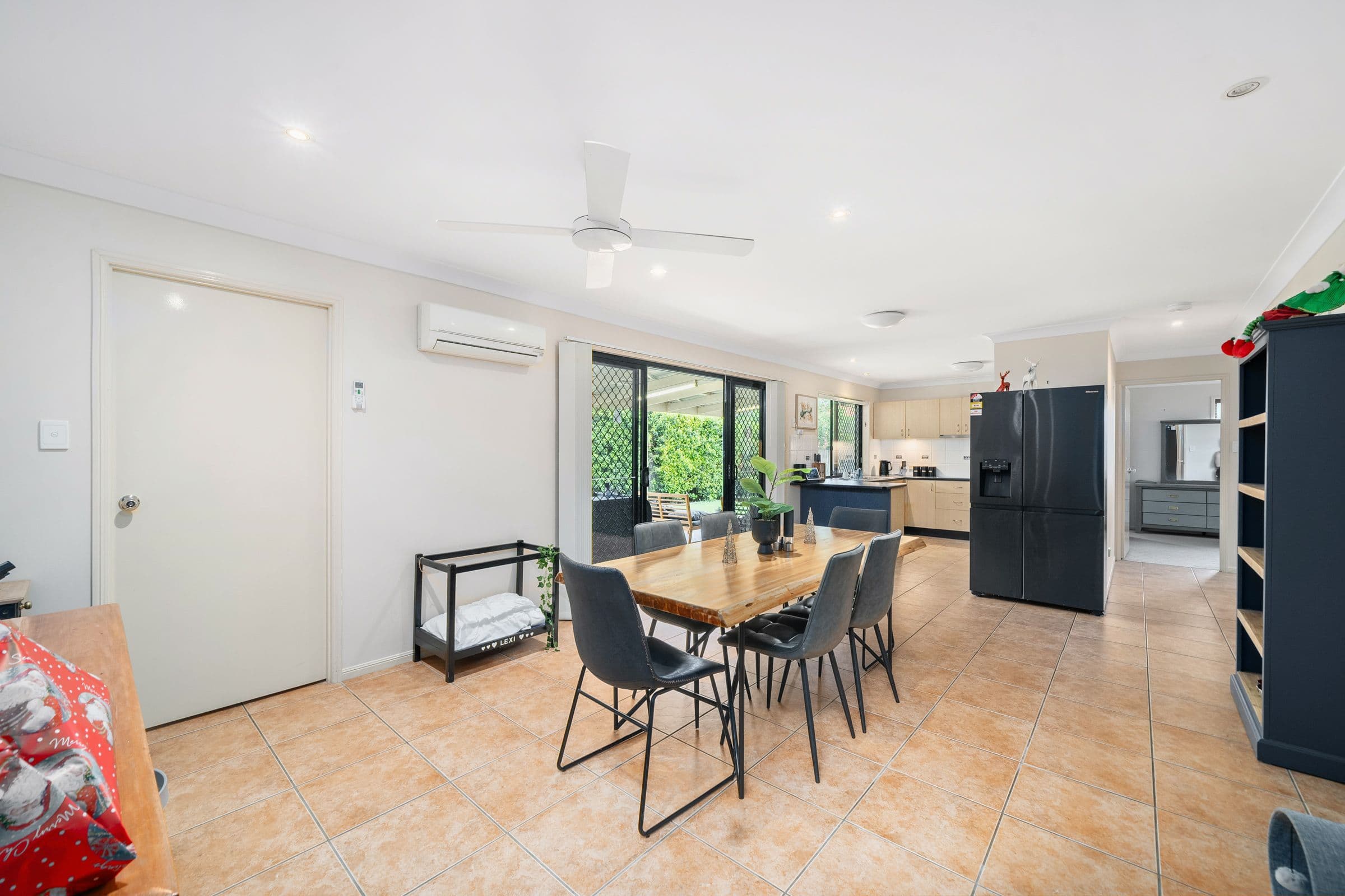 5 Whitfield Crescent, North Lakes QLD 4509, North Lakes - Thumbnail 4