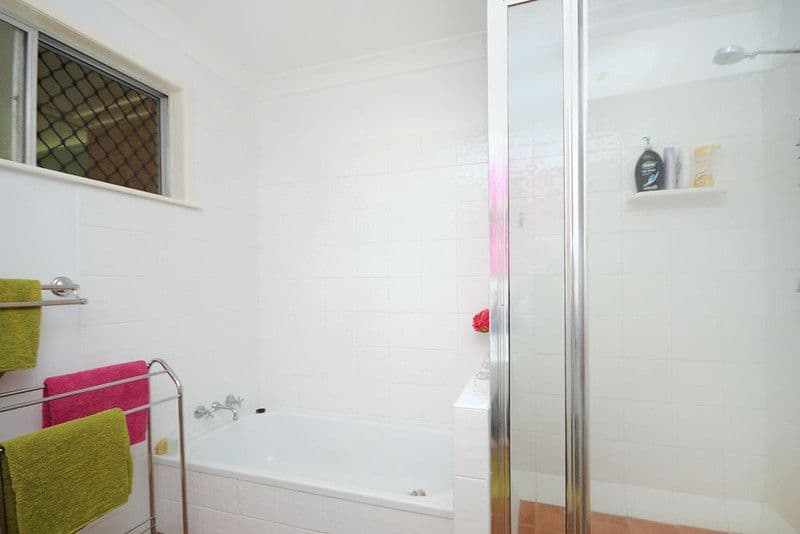 25 Sardon Street, CENTENARY HEIGHTS QLD 4350, Centenary Heights - Thumbnail 5