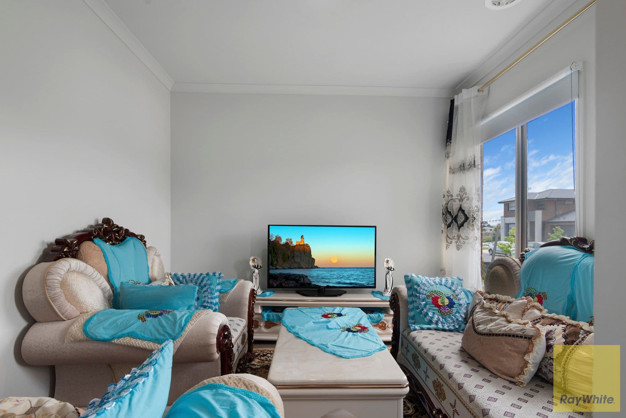 27 Joanne Drive, Truganina VIC 3029, Truganina - Thumbnail 2