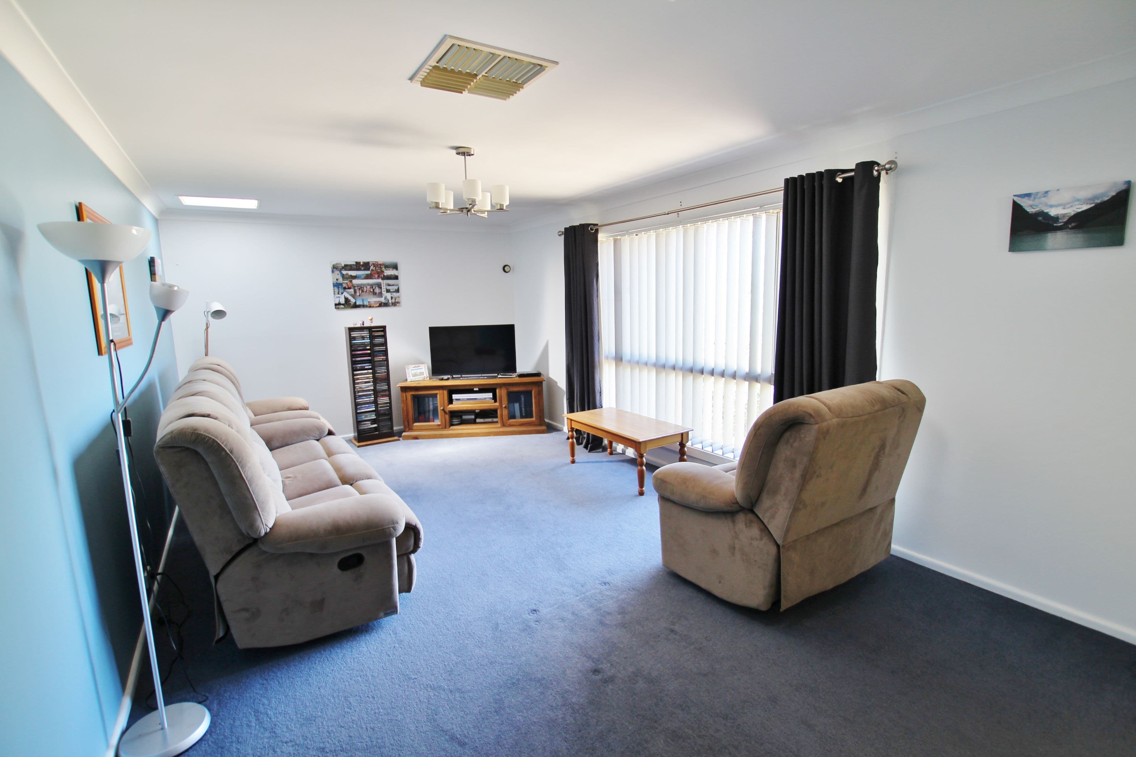 11 Keevil Drive, Young NSW 2594, Young - Thumbnail 3