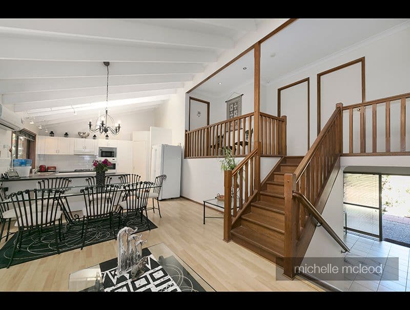 5 Bynoe Close, Chapel Hill QLD 4069, Chapel Hill - Thumbnail 2