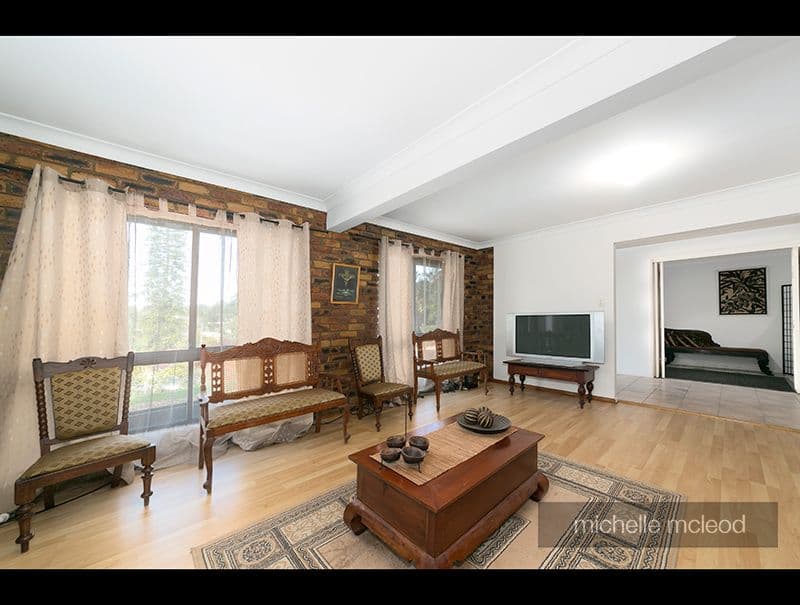 5 Bynoe Close, Chapel Hill QLD 4069, Chapel Hill - Thumbnail 4