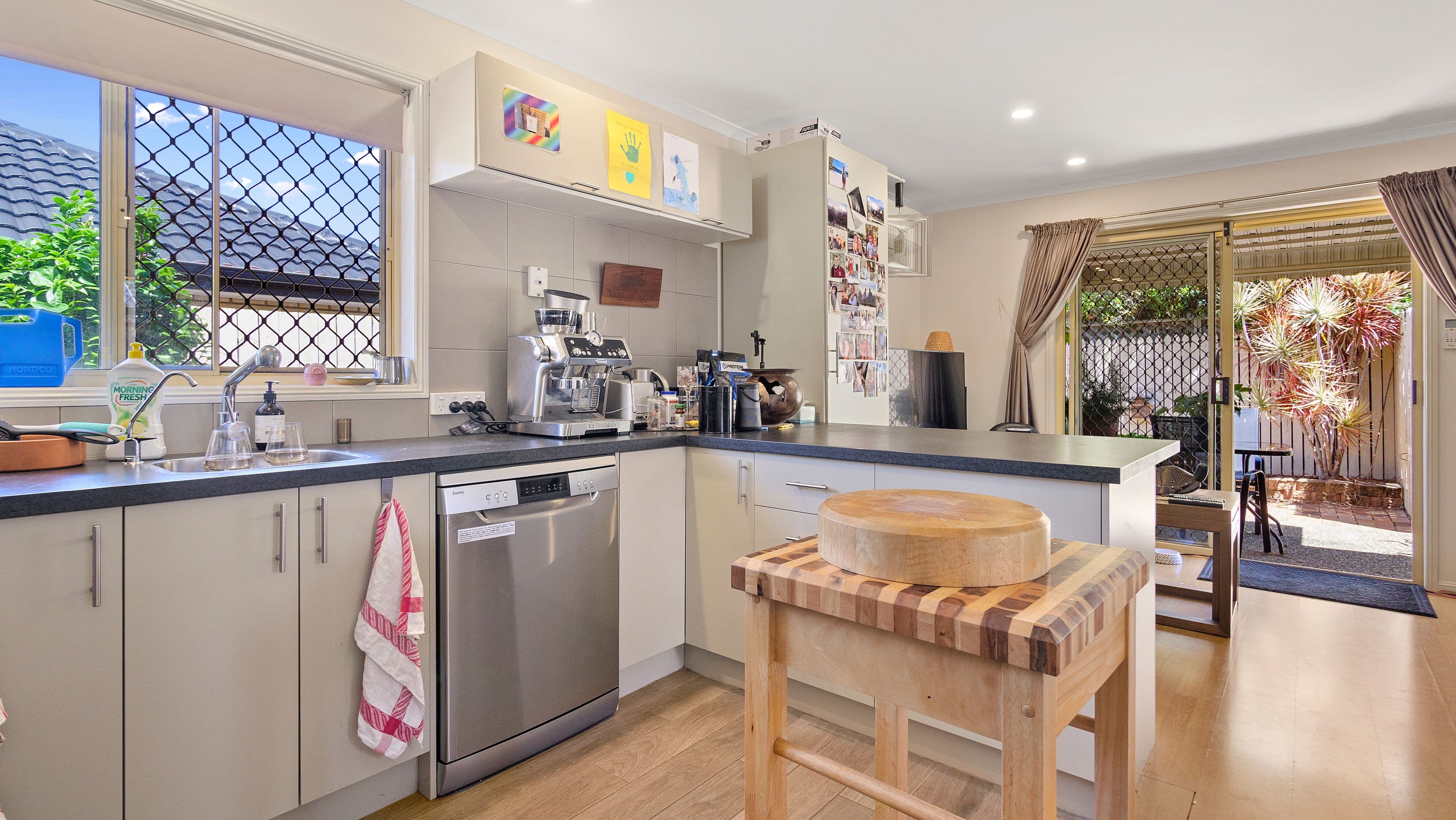 11-15 Myra Street, Birkdale QLD 4159, Birkdale - Thumbnail 4