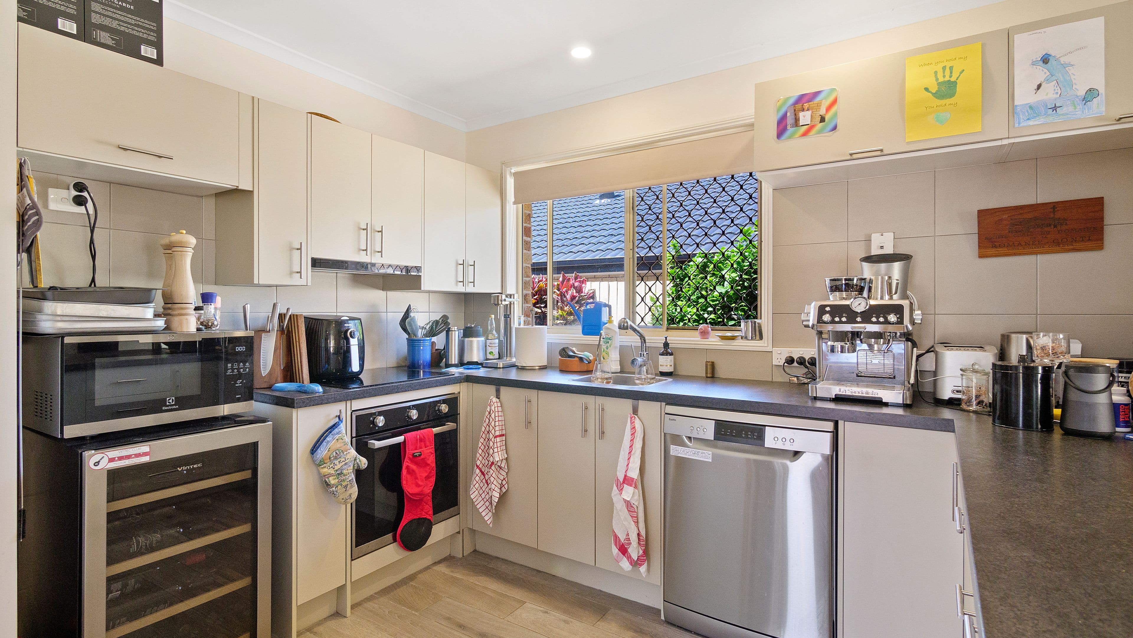11-15 Myra Street, Birkdale QLD 4159, Birkdale - Thumbnail 5