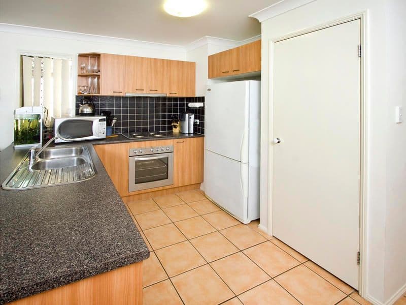 6 Flynn Place, ASPLEY QLD 4034, Aspley - Thumbnail 2