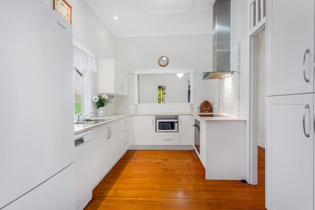 65 Lanham Avenue, Grange QLD 4051, Grange - Thumbnail 4