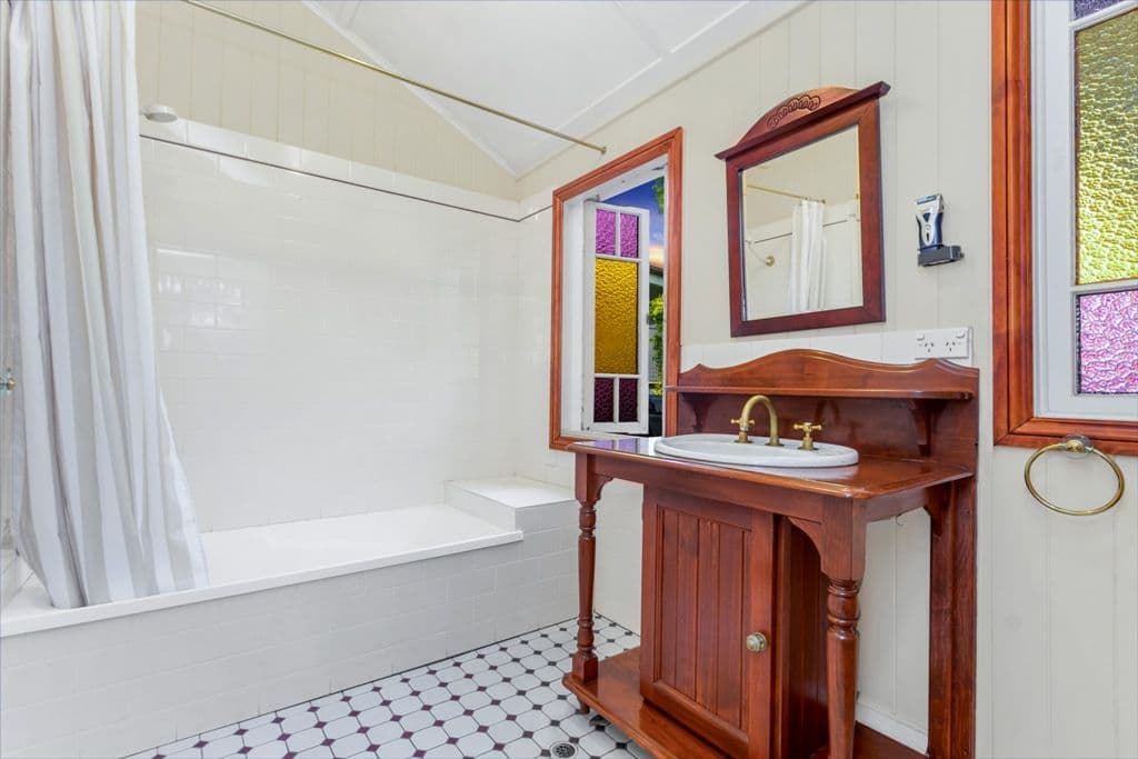 65 Lanham Avenue, Grange QLD 4051, Grange - Thumbnail 8