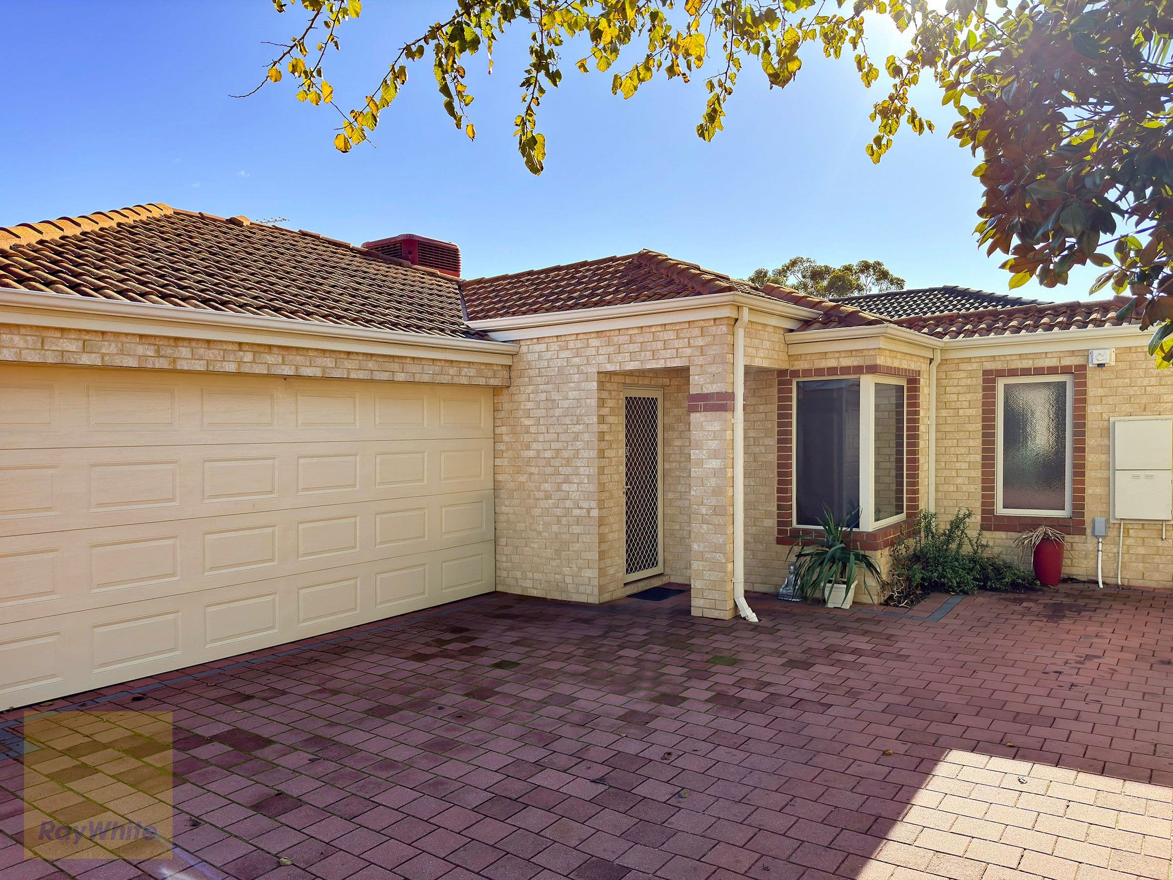 5d Oakney Avenue, Nollamara WA 6061, Nollamara - Image 1