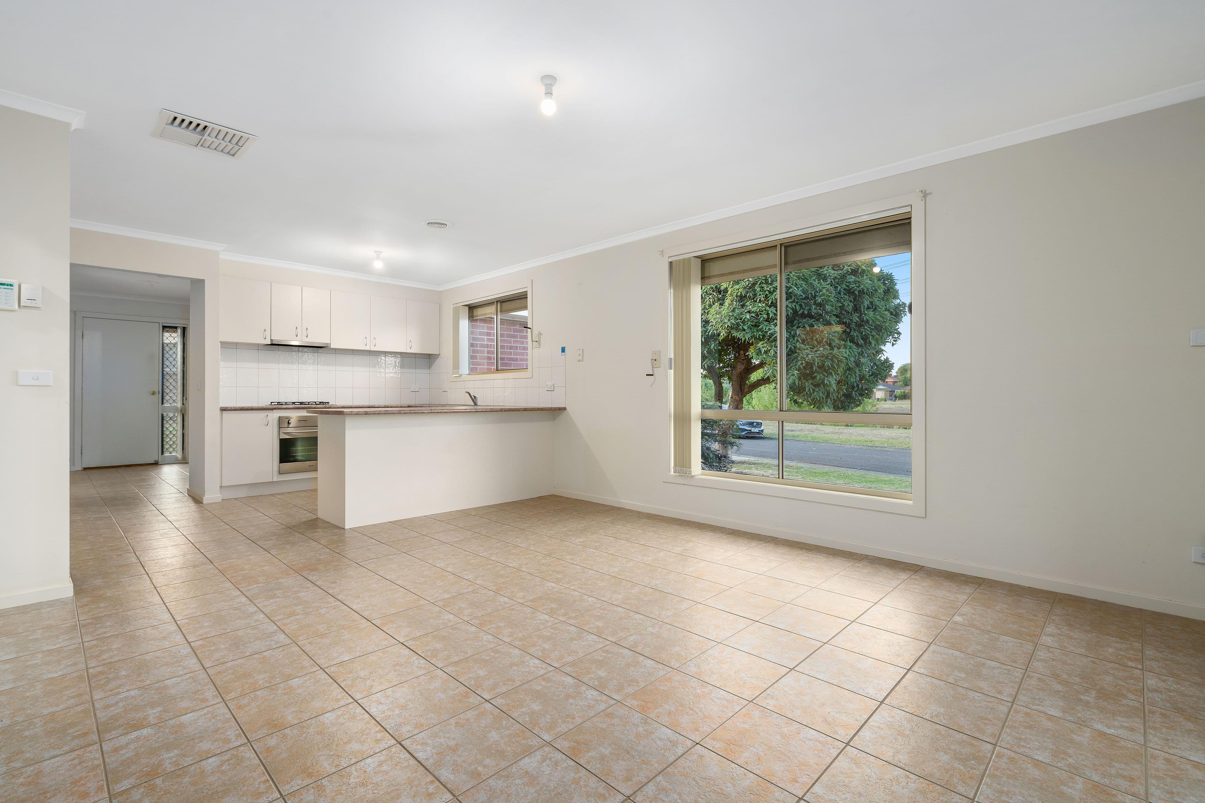 21 Payne Place, South Morang VIC 3752, South Morang - Thumbnail 3