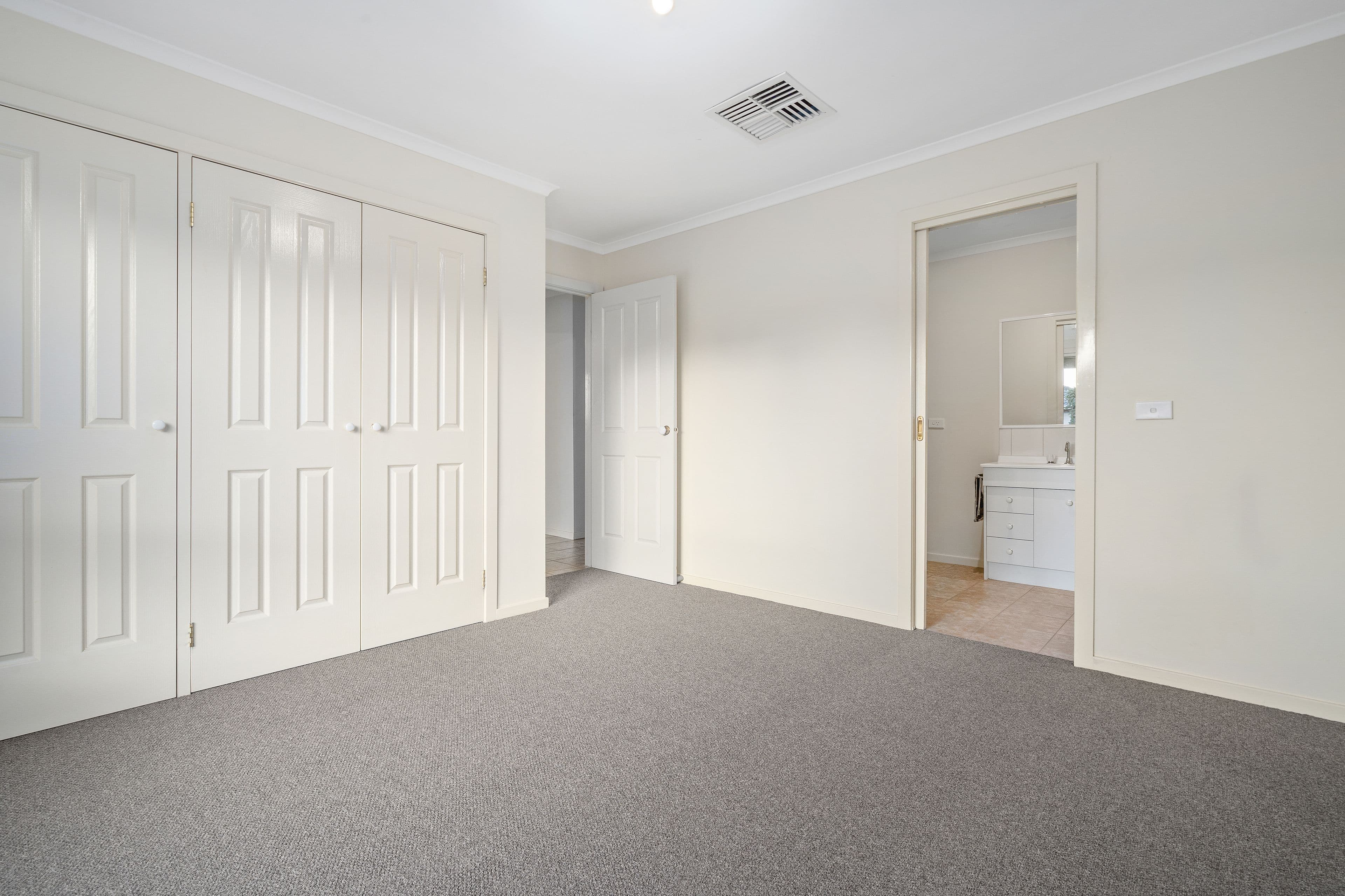 21 Payne Place, South Morang VIC 3752, South Morang - Thumbnail 6
