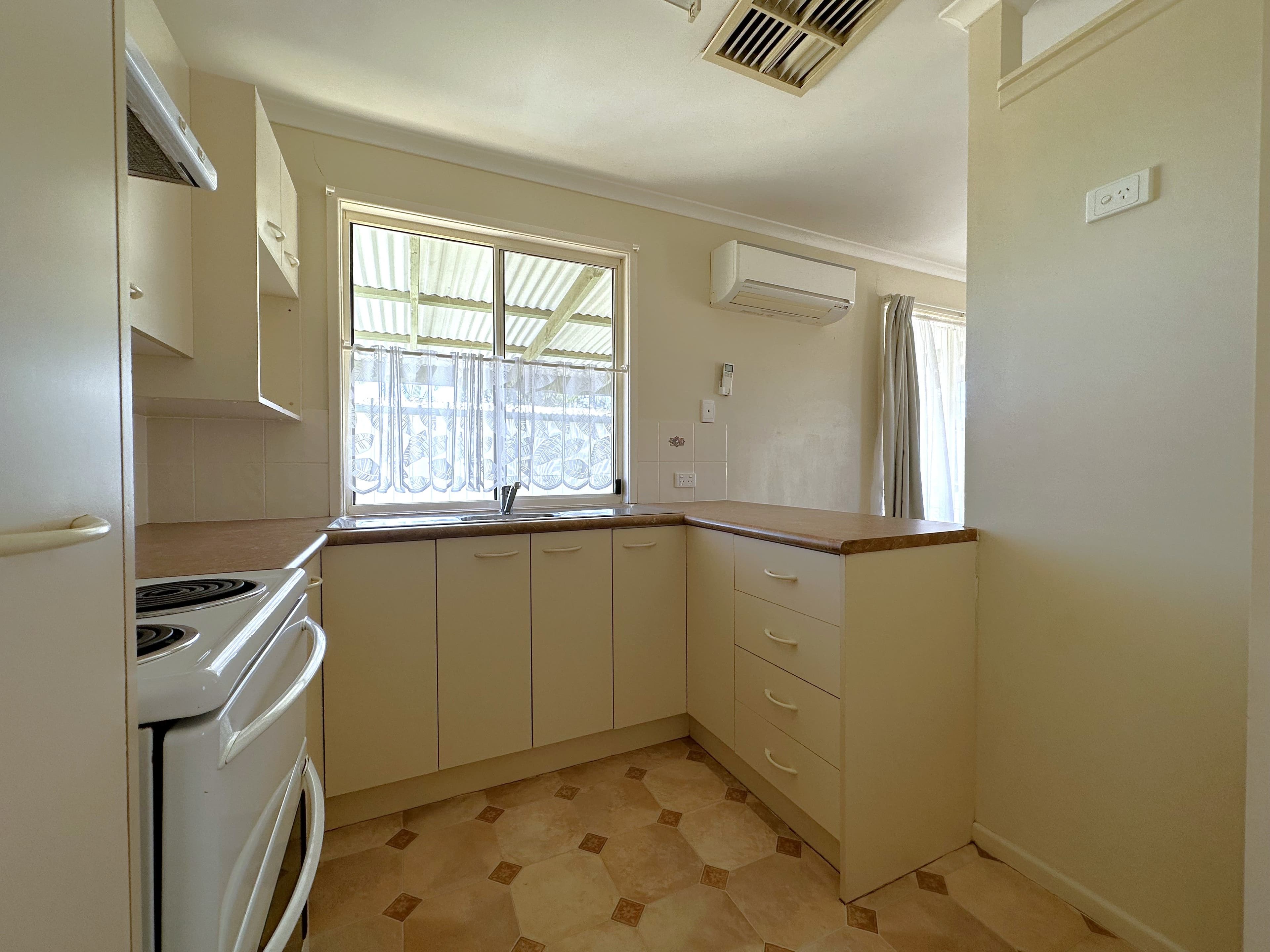 26 Flinders Street, Ilfracombe QLD 4727, Ilfracombe - Thumbnail 4