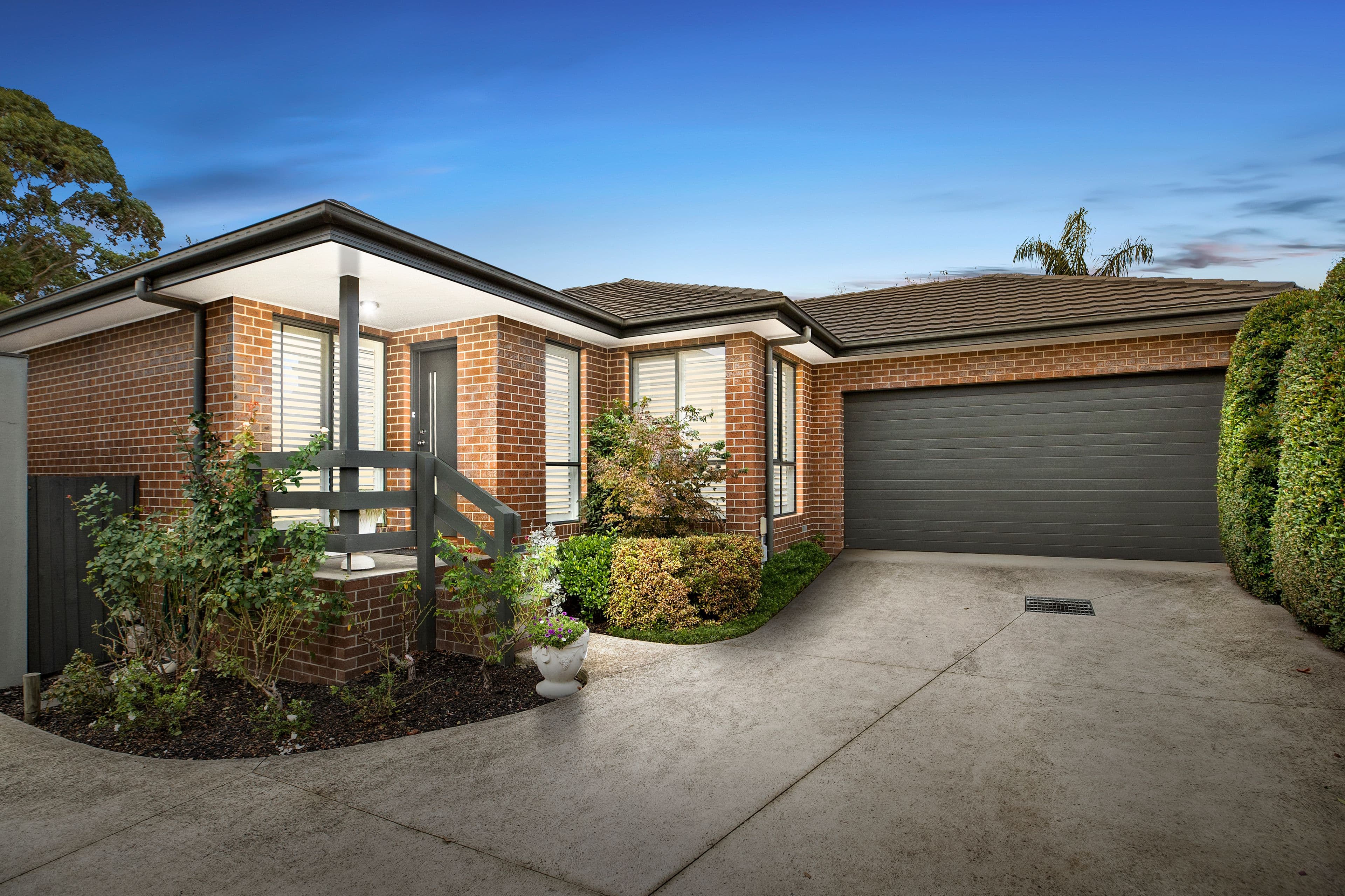 52 Sinclair Road, Bayswater VIC 3153, Bayswater - Image 1