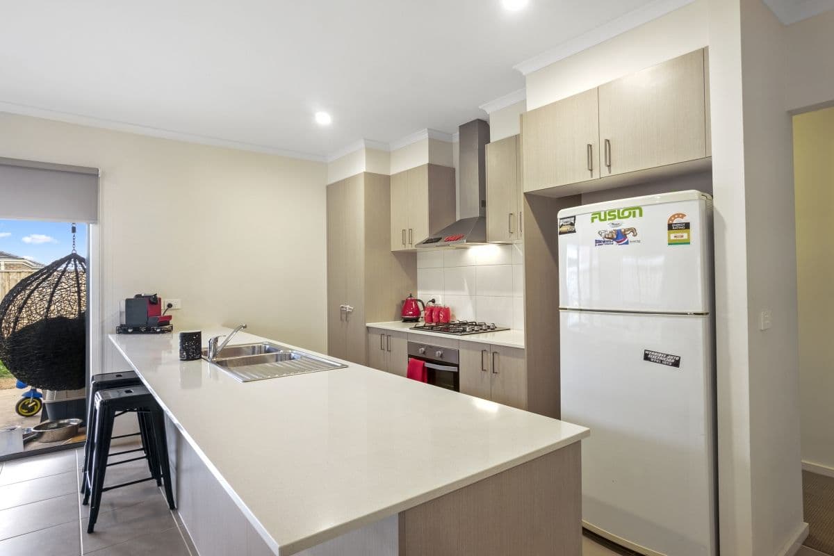 24 Wolomina Crescent, Werribee VIC 3030, Werribee - Thumbnail 3